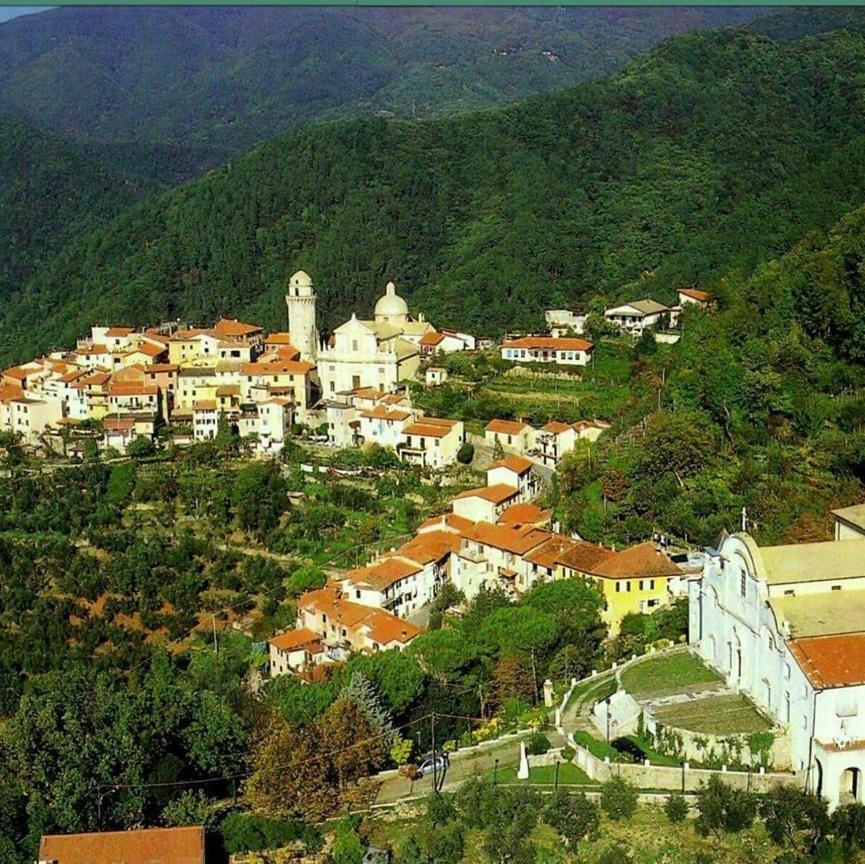 Bed and Breakfast Al Vecchio Convento Mare E Monti Ortonovo Exterior foto